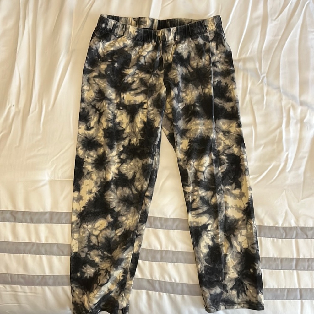 5/$20❤️ Tie dye capris
